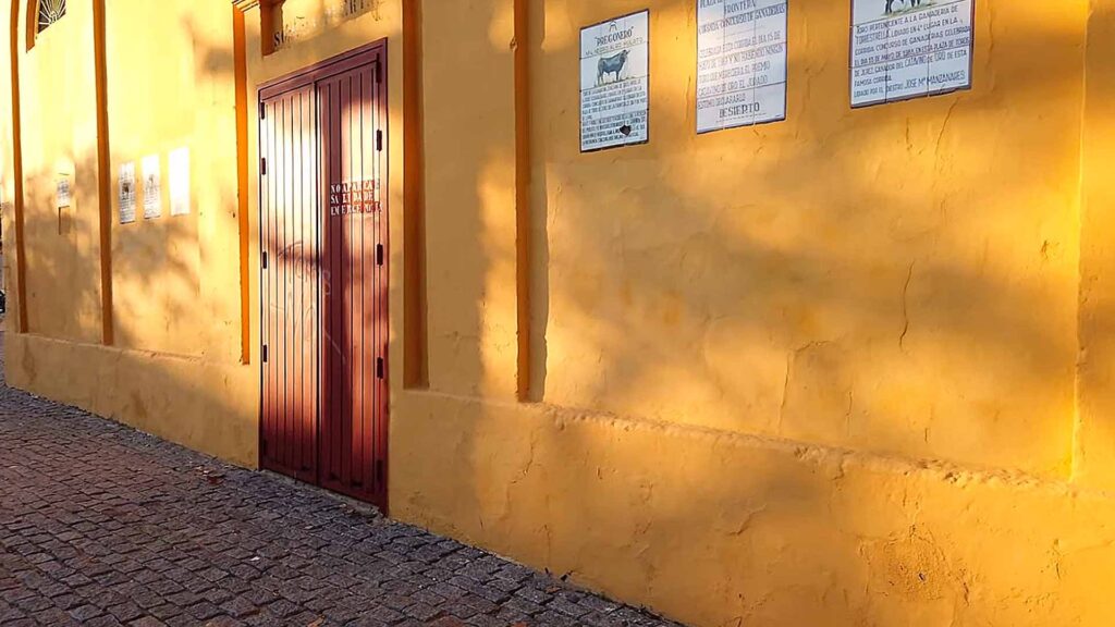 fachada de la plaza de toros de Jerez